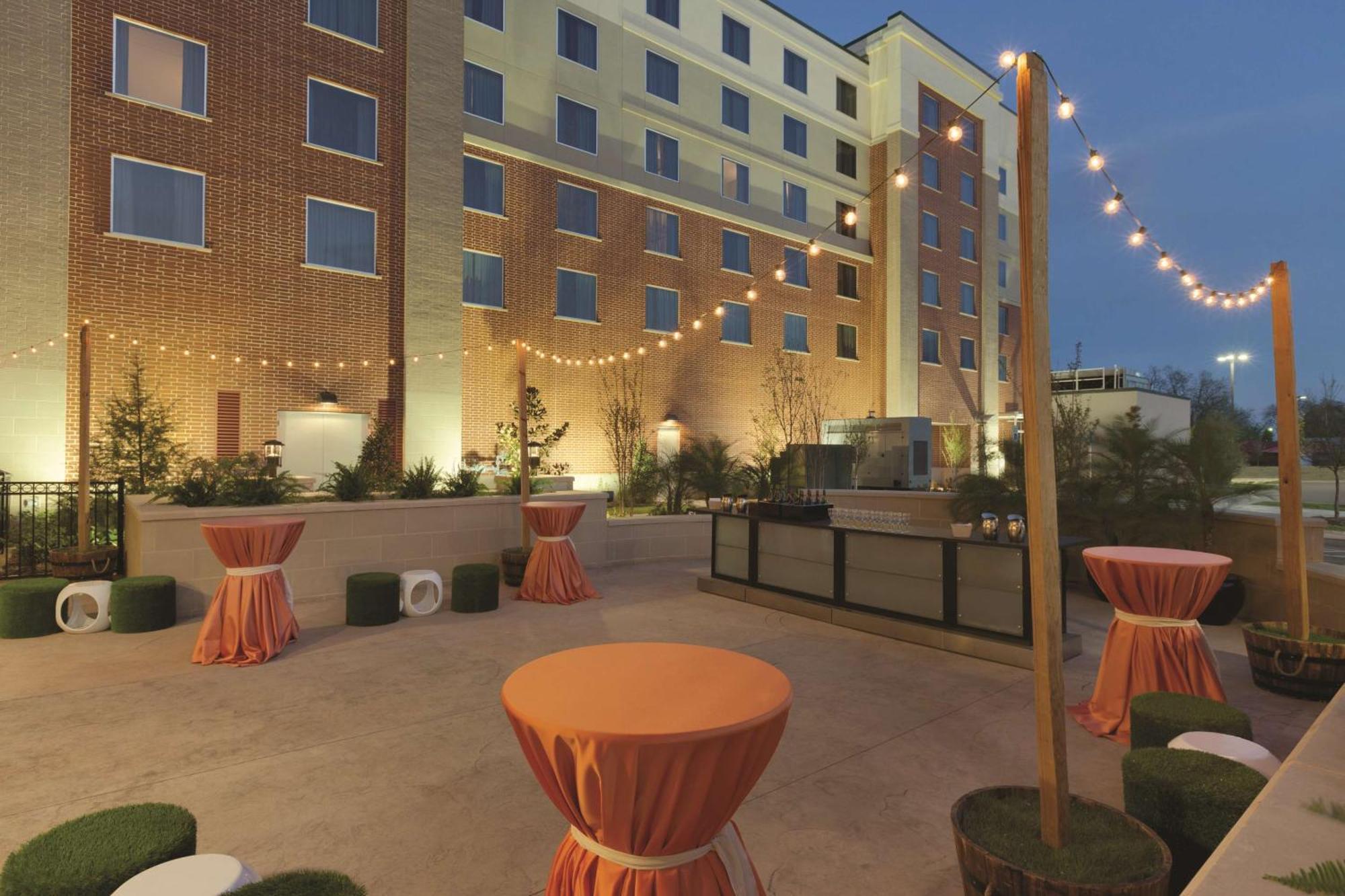 Embassy Suites Oklahoma City Downtown/Medical Center Kültér fotó